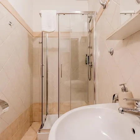 Ariana Luxury 3*