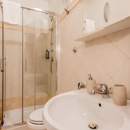 Ariana Luxury Řím