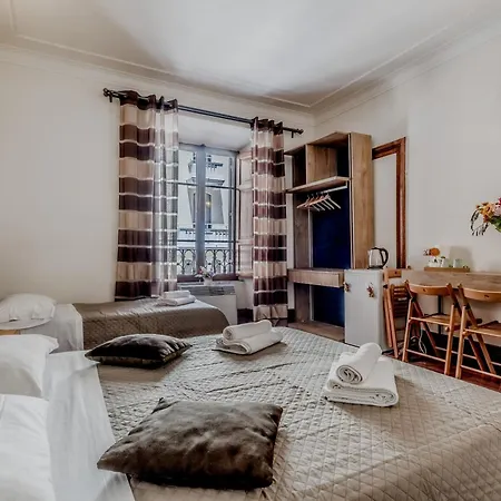Ariana Luxury Πανσιόν Ρώμη