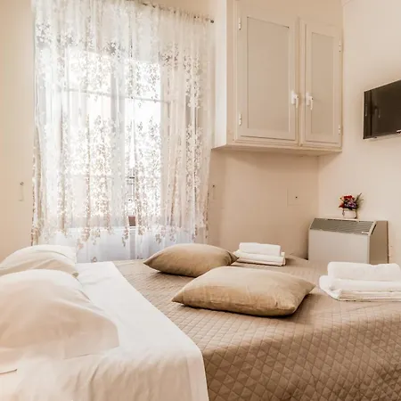 Ariana Luxury Πανσιόν