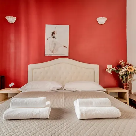 Ariana Luxury Πανσιόν