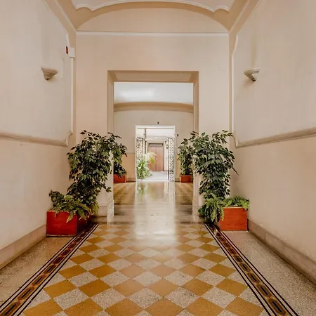 Ariana Luxury Πανσιόν 2*